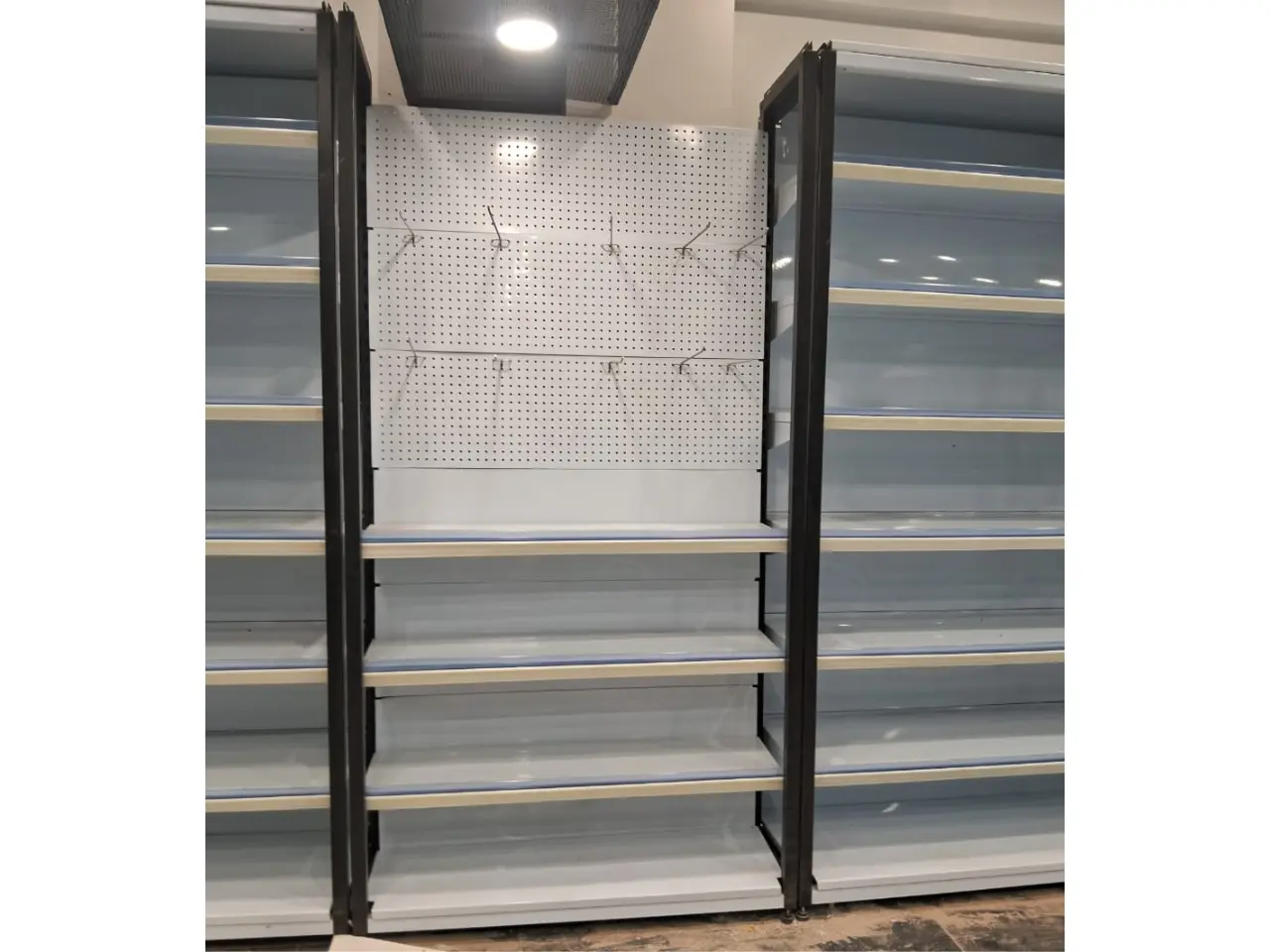 164115538_Modern display racks installation Gujarat (1).webp